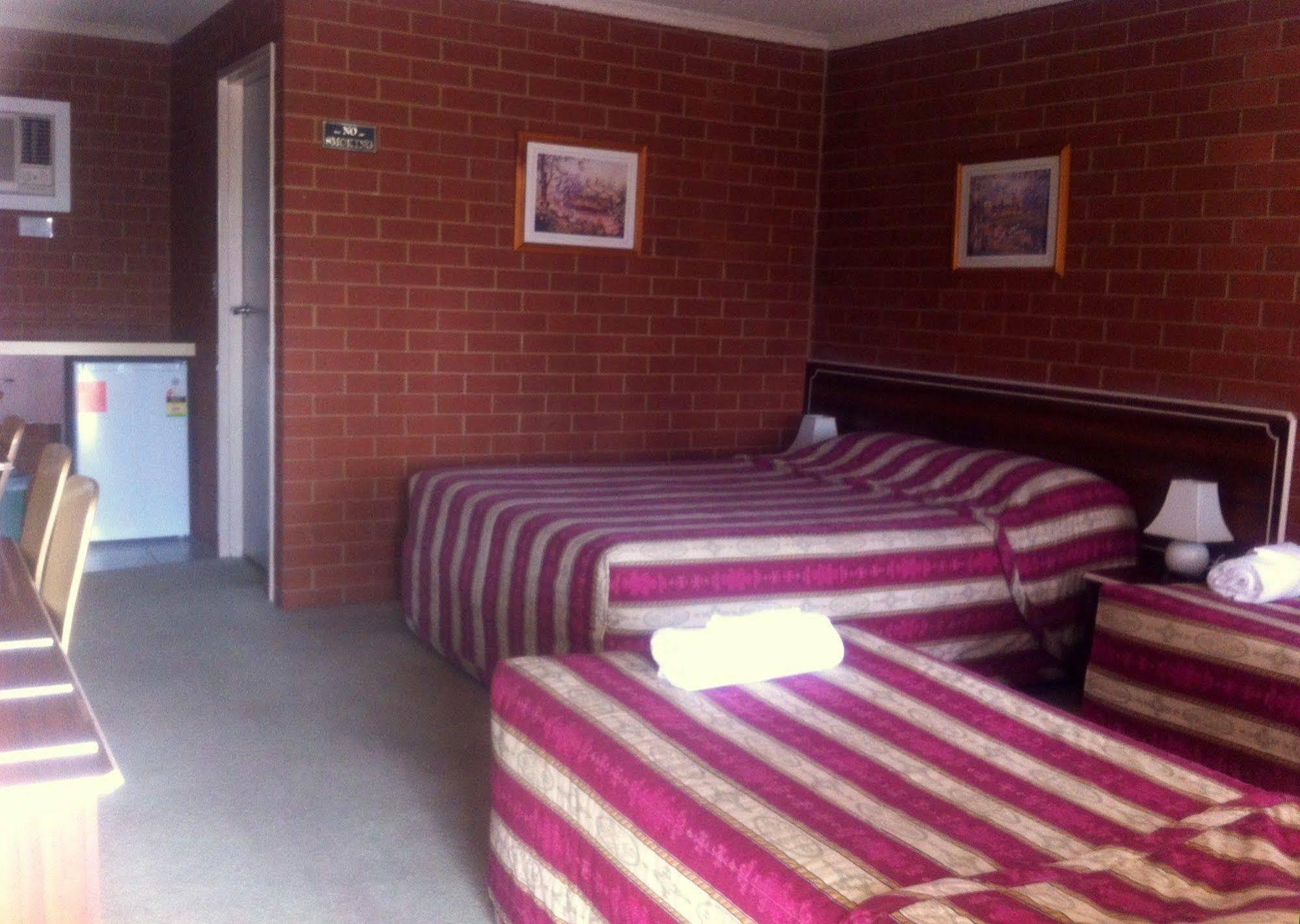 Junction Motel Wagga ウォガウォガ エクステリア 写真
