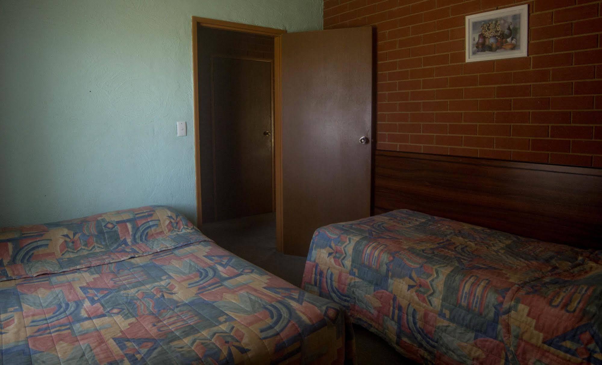 Junction Motel Wagga ウォガウォガ エクステリア 写真