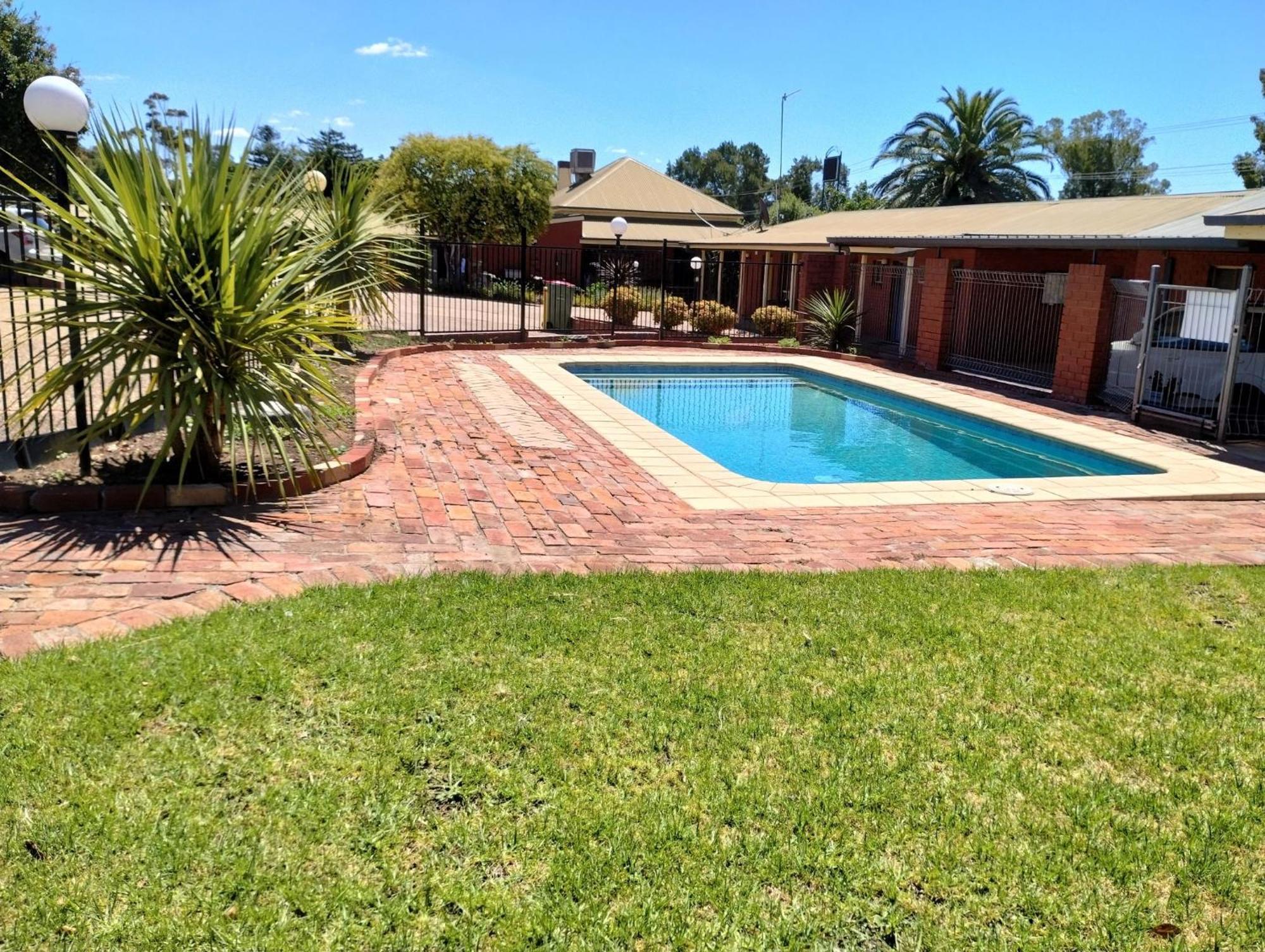 Junction Motel Wagga ウォガウォガ エクステリア 写真