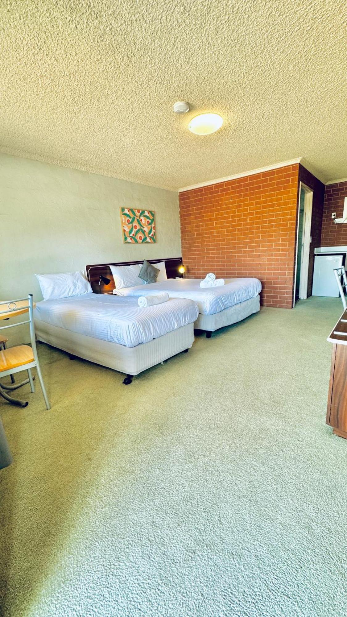 Junction Motel Wagga ウォガウォガ エクステリア 写真