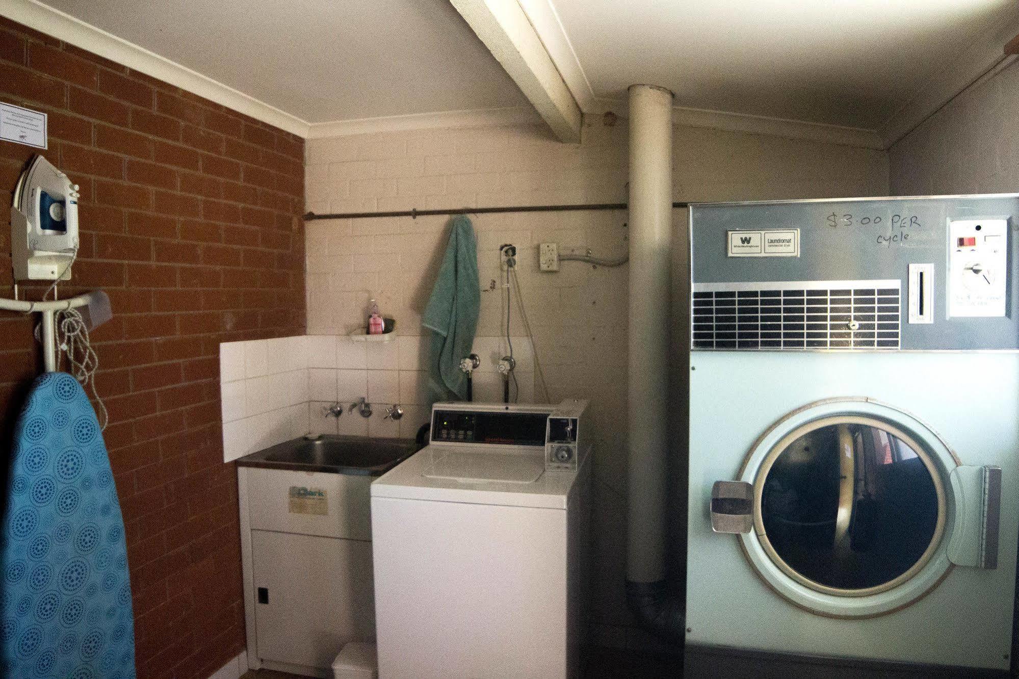 Junction Motel Wagga ウォガウォガ エクステリア 写真