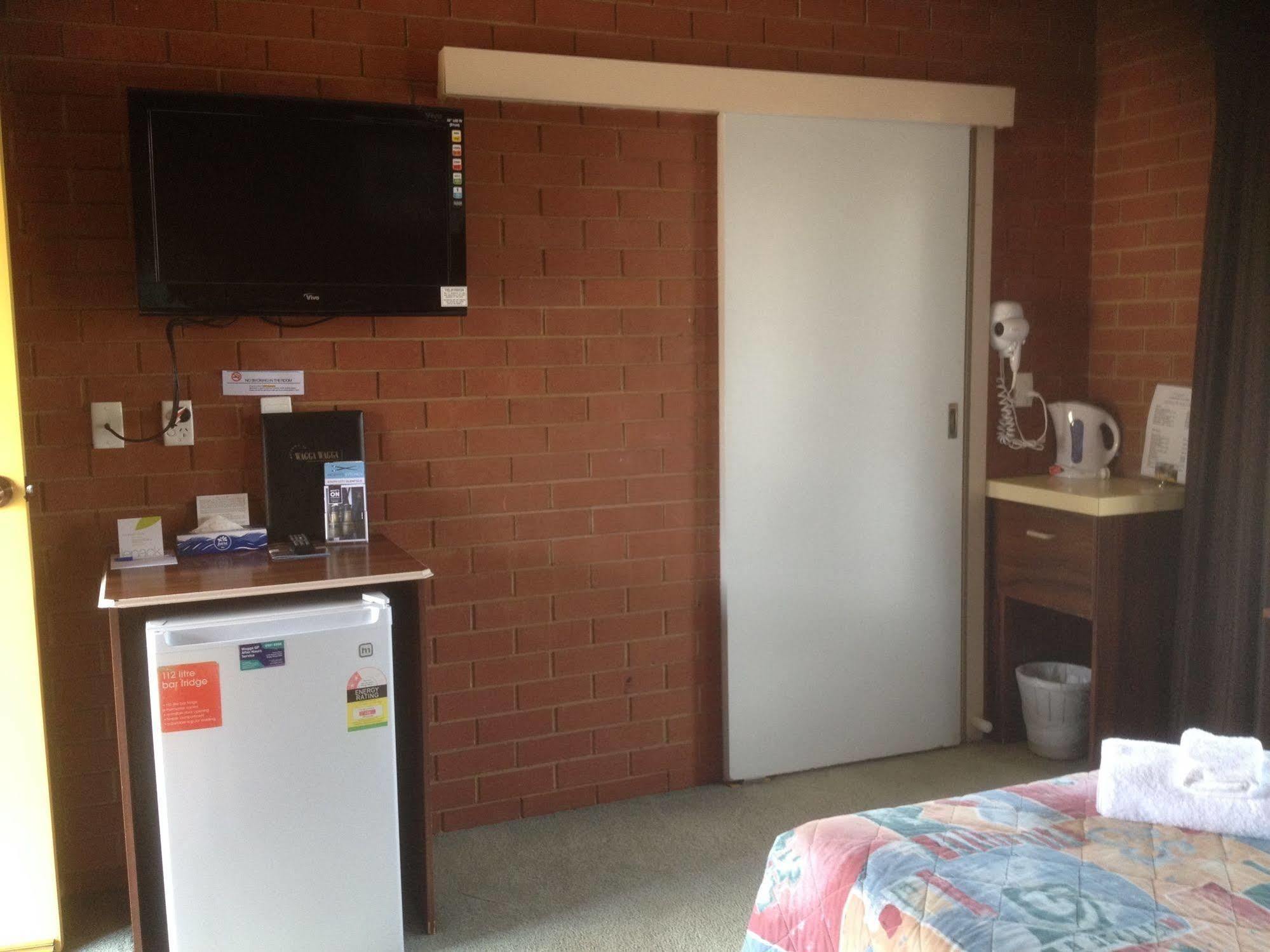 Junction Motel Wagga ウォガウォガ エクステリア 写真